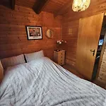 Holiday home Waldgefluester Nausis