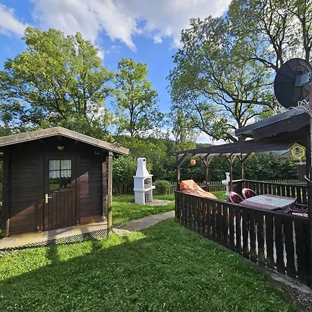 度假居 Waldgefluester Nausis