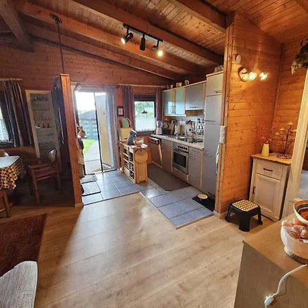 Waldgefluester Nausis