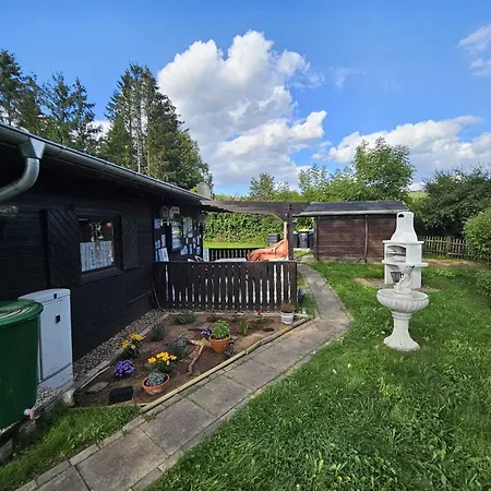 Ferienhaus Waldgefluester Nausis